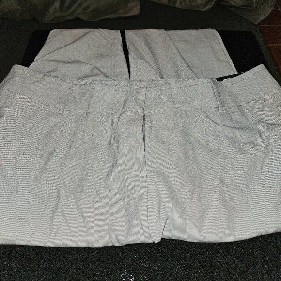 NWT Worthington curvy fit gray & white stripe ankle pants (22W) - Picture 3 of 9